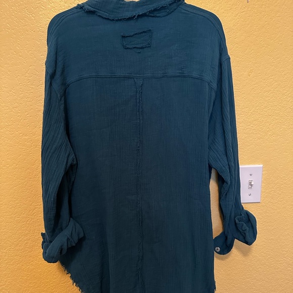 La Miel Teal Button-Up Women's Top - Picture 3 of 4